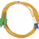 PATCH CORD DE FIBRA OPTICA LC/UPC SC/APC SM G652D DUPLEX 3 mtrs